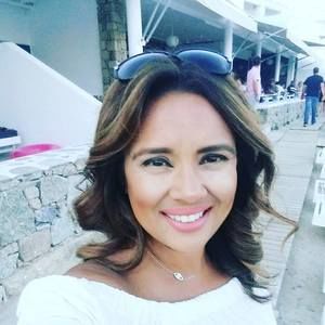 Meet your Posher, Sharon